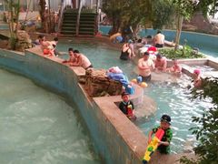 -龙脉温泉室内游泳馆