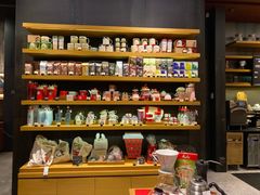 零售区-星巴克臻选(深圳罗湖万象城店)