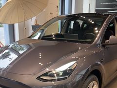 -TESLA 特斯拉(上海太古汇体验店)