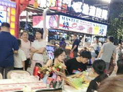 -刘姐啤酒鱼民族演艺餐厅(西街总店)