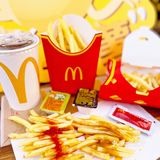 大暑日一起来麦当劳吃大薯条🍟吧！