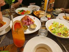 -MONICH牛排融合餐厅(和义大道购物中心店)