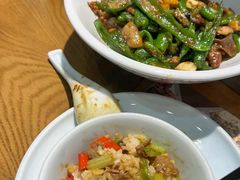 -黄泥岗·地道湖北菜(奥特莱斯店)