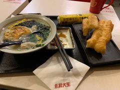 早餐鲜肉小馄饨-永和大王(长寿路店)