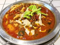 -晓彭肥肠鸡·泡椒鸡火锅(水木天地店)