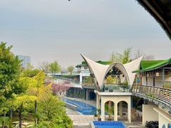 -茅草房·河畔园林火锅