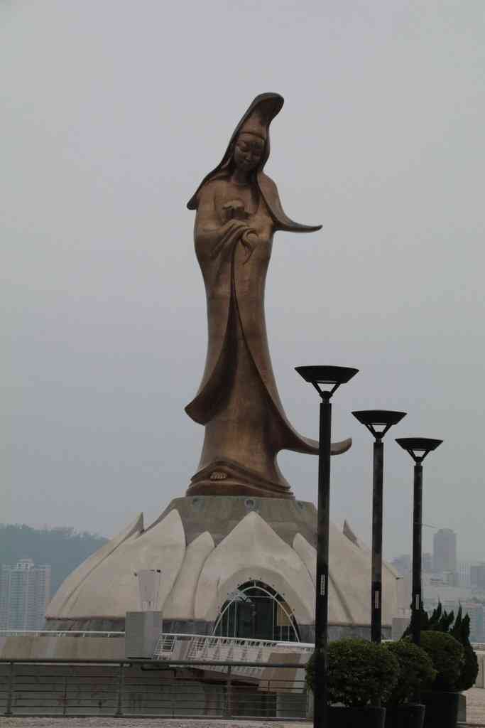 观音莲花苑-"属于大陆这边,珠海和澳门靠着隔海相望,通.