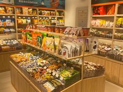 -来伊份(瑞虹天地瑞虹坊店)