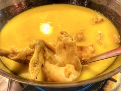 -鲜入围煮花胶鸡海鲜火锅