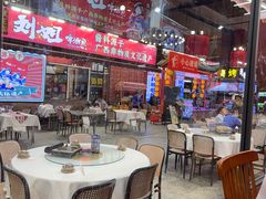 -刘姐啤酒鱼民族演艺餐厅(西街总店)