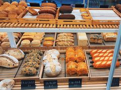 -焙丽拾光(麦凯乐直营店)