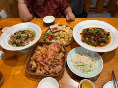 -老滇山寨•云南特色菜•地方菜•民族风情歌舞表演(金碧店)