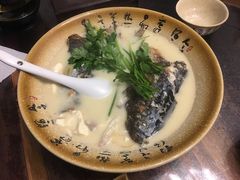 砂锅鱼头-75幢私房菜馆