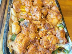 -老东镇啤酒屋海鲜加工·蒸汽海鲜·海鲜烧烤(台东店)