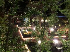 -穹六人间 people 6(岳阳路店)