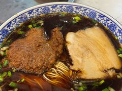 大排焖肉面-伟记奥面馆(养育巷店)