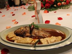 百年老汤鱼-小广寒电影艺术餐厅(小广寒经三路店)