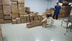 -来此探索玩具仓储店