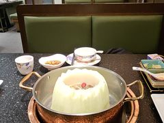 -得意咚瓜·顺德鱼生·冬瓜火锅(深圳首店)