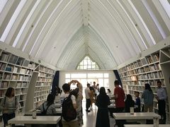 -钟书阁(松江泰晤士小镇店)