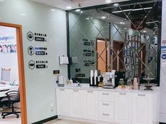 -茂菊口腔连锁(浦东南路店)