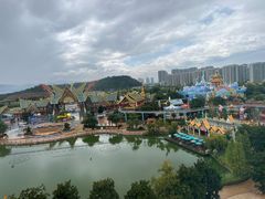 -七彩云南欢乐世界