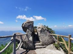 -罗田薄刀峰风景区