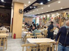 大堂-江城燕子大排档(江汉路步行街店)