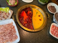 -小天鹅火锅·一线江景洪鼎旗舰店(洪崖洞店)