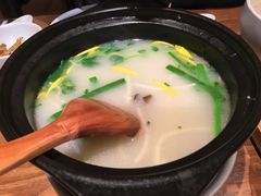 -云海肴·汽锅鸡·云南菜(天山百盛优客店)