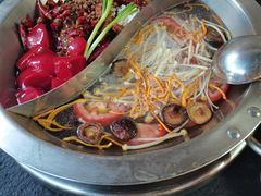 -四小区火锅·巷子里的重庆火锅(花照壁店)