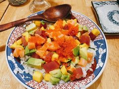 三文鱼牛油果饭-村上一屋(望京店)