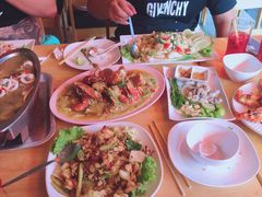 -J Daeng Seafood