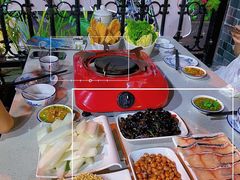 -墨脱石锅椰子鸡•香草鸭•东山羊(大东海店)