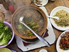招牌鸡煲-雄伟美食(高沙中街店)