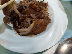 烙饼卷肘子-生活本该如此北京小馆(周庄嘉园店)