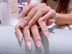 -丽心自助美甲美睫