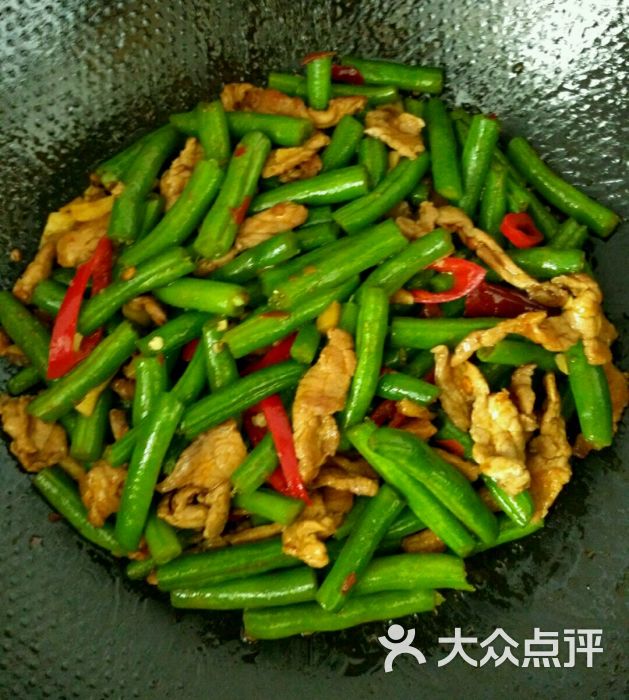 侗香农家菜豆角炒肉图片 第8张