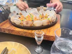 -何师烧烤·香辣蟹·川菜·30年老品牌(太古里旗舰店)