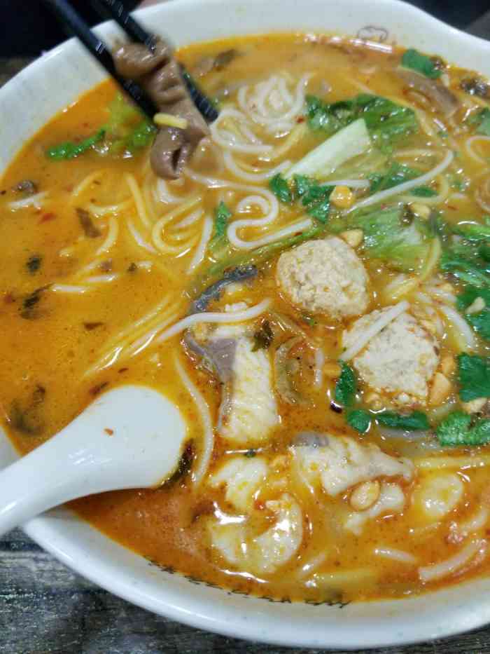 五味草堂五谷渔粉(王府井百货)-"[「麻辣牛肉鱼粉」味道较厚重,麻辣度