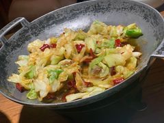 干锅手撕包菜-沅江水·湖南家宴(南村万博长隆商圈店)