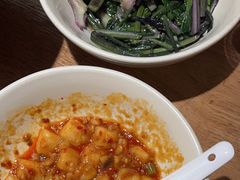 -聚鑫朋酸菜肥肠(文艺路口店)