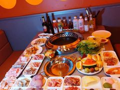 -黑金·寻焰自助百汇·烤肉·火锅(中街店)