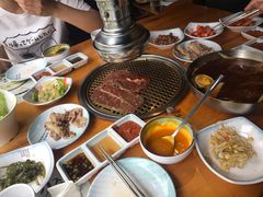 -唯成•韩国炭火烤肉 유성고기