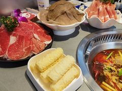 -生活如沸·顺德水牛奶火锅(人民广场店)