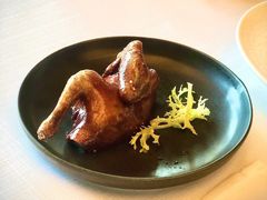 玻璃皮烤乳鸽-富力丽思卡尔顿酒店·丽轩中餐厅