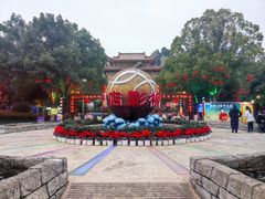 -铂逸梦秦酒店(横店梦幻谷店)