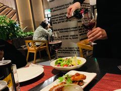 -WOLFGANG PUCK KITCHEN & BAR(迪士尼小镇店)