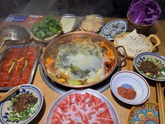 -洱火云南酸菜牛肉火锅(石景山当代商城店)