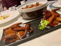 脆皮炸乳鸽-御花园酒店(希尔顿店)